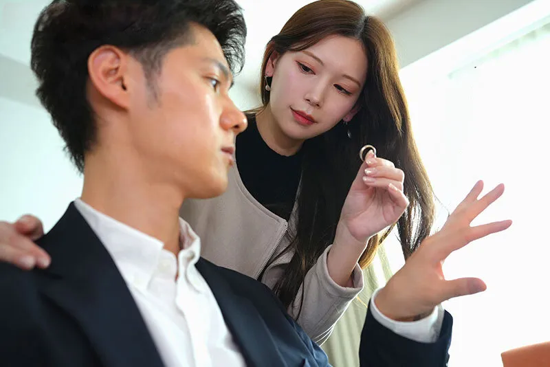 Vợ yêu đi đi chơi, ông chồng ở nhà bị nhỏ em vợ yêu gạ phang không trượt phát nào